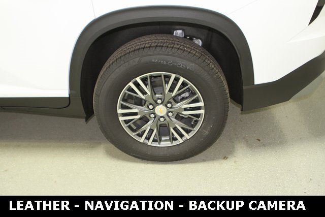 New 2025 Chevrolet Traverse LT w/ Driver Confidence Package image 11