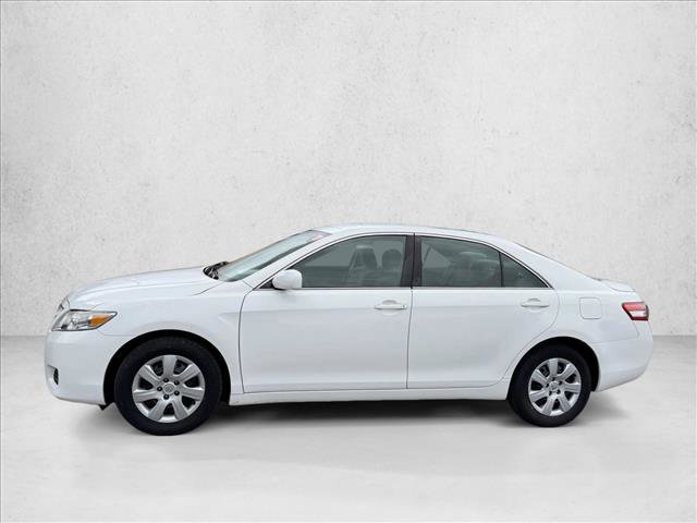 Used 2011 Toyota Camry LE FWD image 4