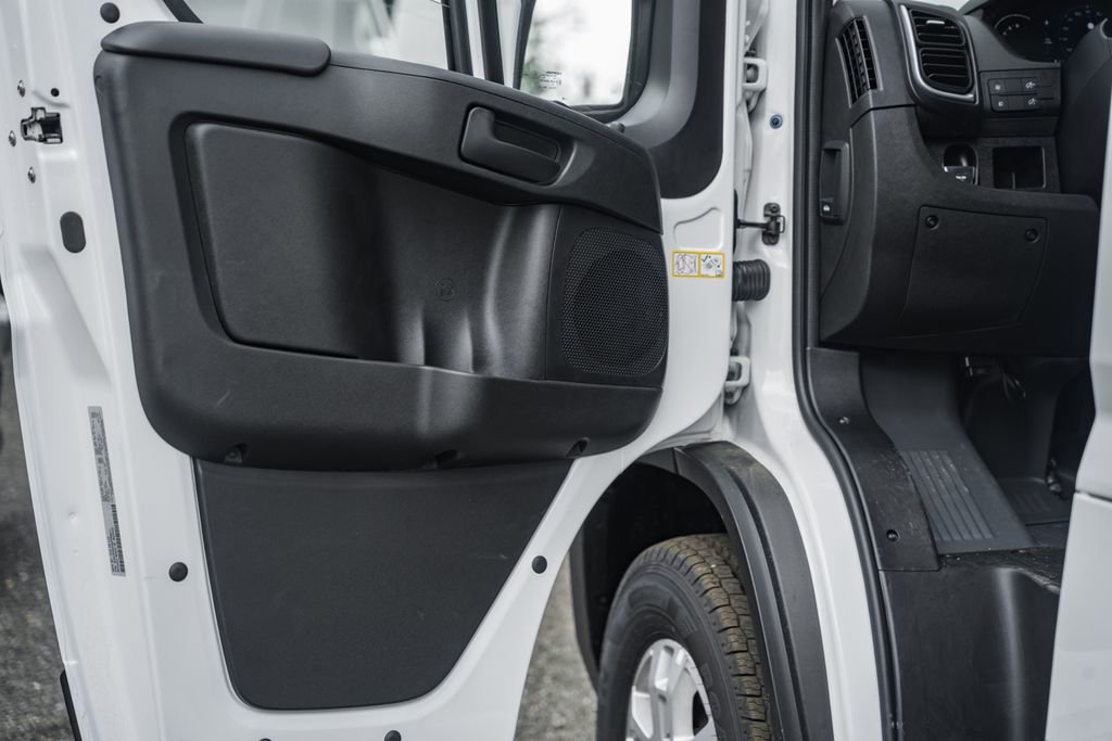 New 2025 RAM ProMaster 2500 w/ Quick Order Package 22G SLT image 33