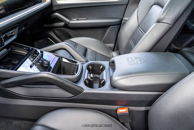 Used 2024 Porsche Cayenne S image 29