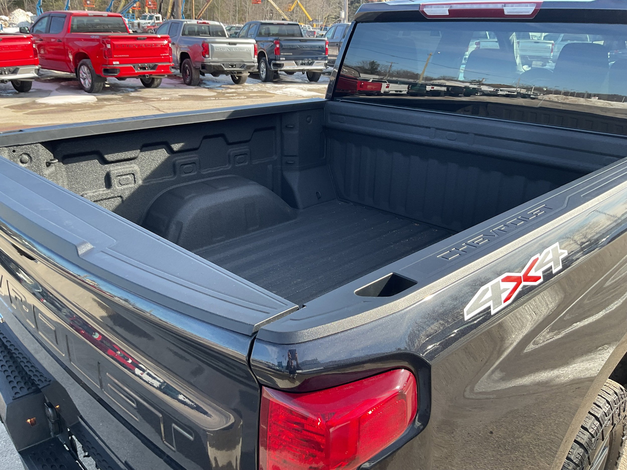 Certified 2022 Chevrolet Silverado 1500 LT AWD/4WD image 5