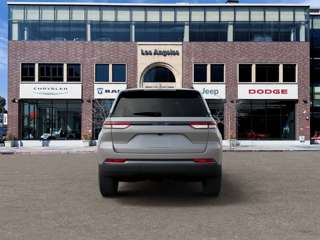 New 2026 Jeep Grand Cherokee Altitude RWD image 7