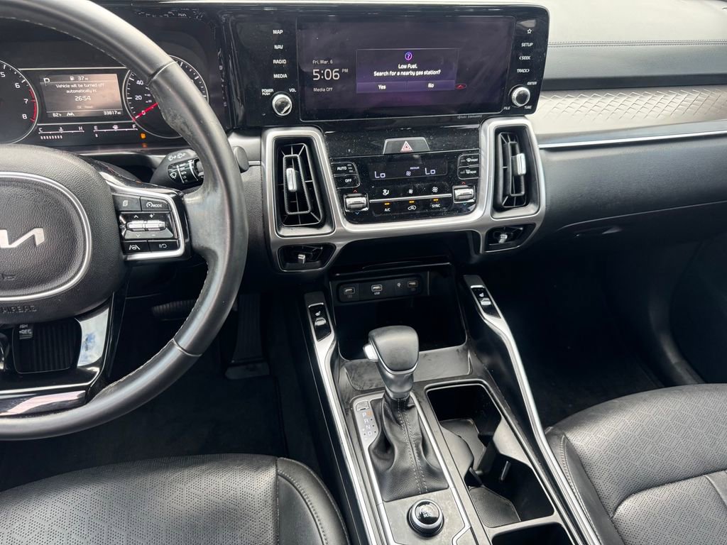 Used 2023 Kia Sorento S w/ Panoramic Sunroof Package image 20