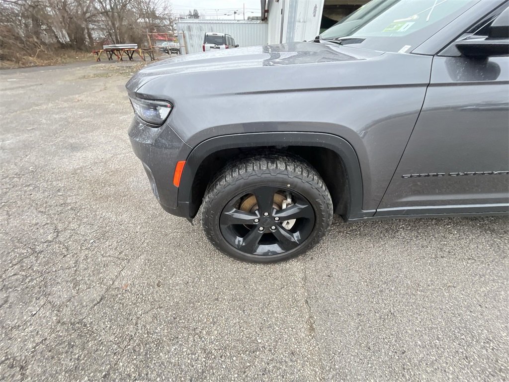 Used 2023 Jeep Grand Cherokee Altitude image 10