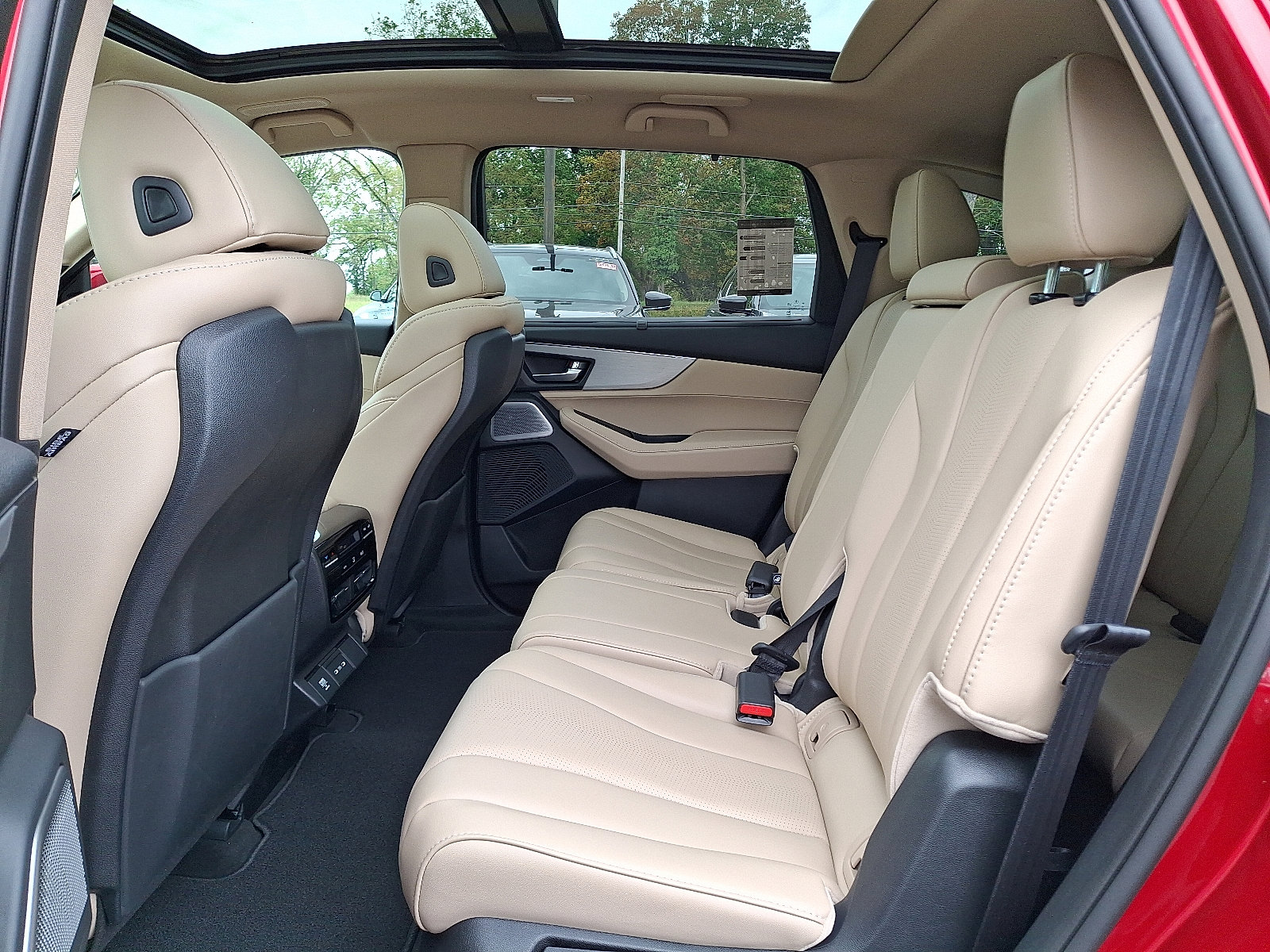 Certified 2025 Acura MDX SH-AWD w/ Technology Package image 10