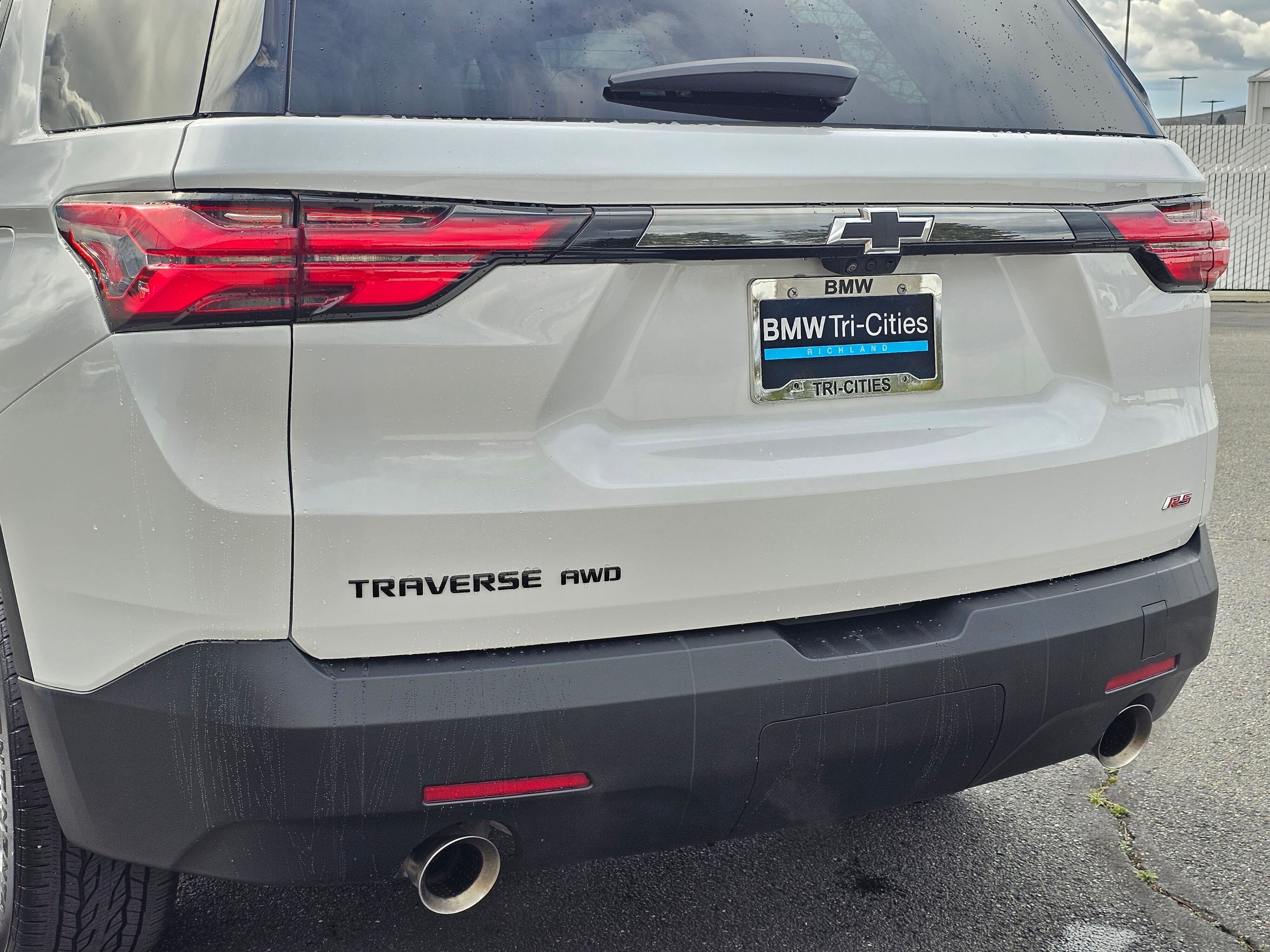 Used 2023 Chevrolet Traverse RS image 7