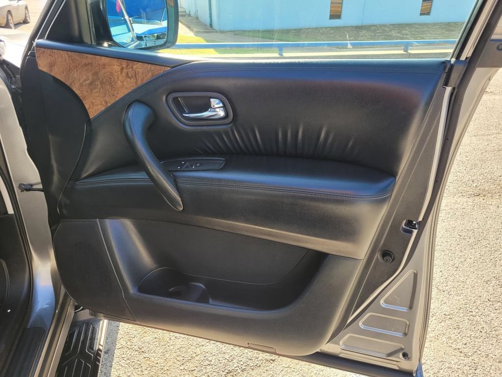 Used 2021 Nissan Armada SL w/ Captain's Chairs Package RWD image 9
