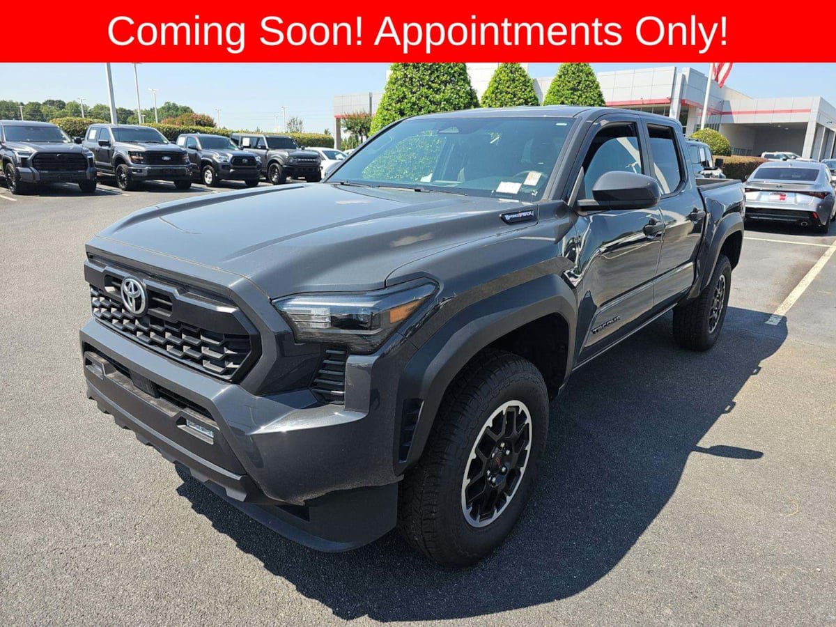Used 2024 Toyota Tacoma TRD Off-Road AWD/4WD image 1
