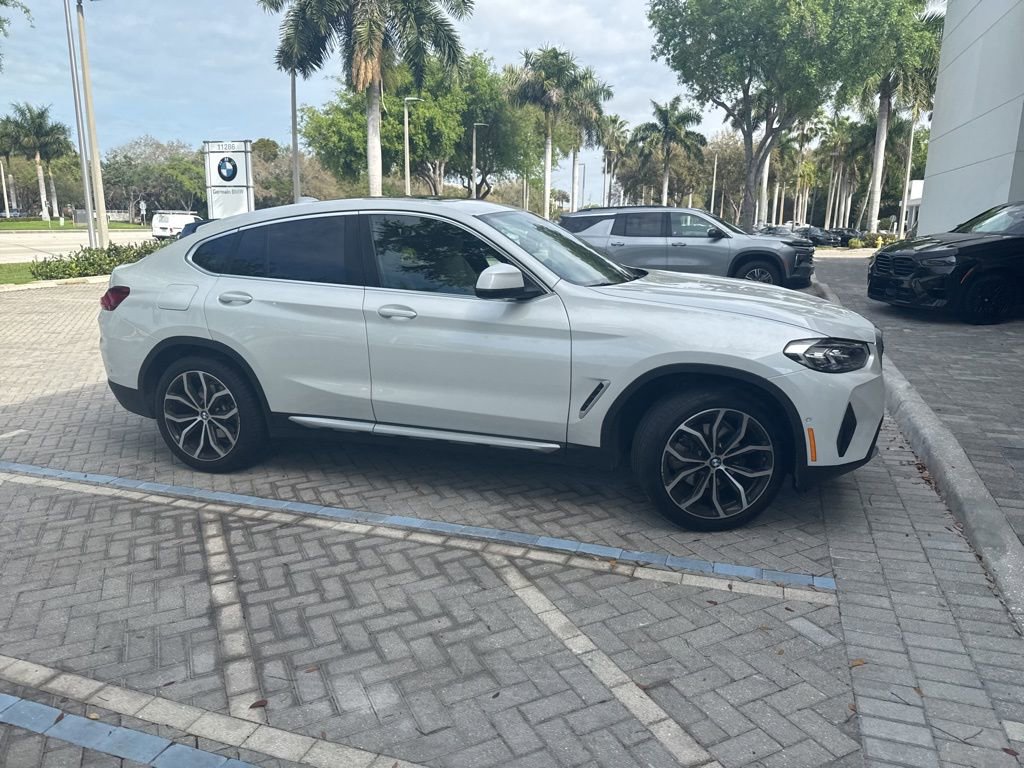 Certified 2023 BMW X4 xDrive30i w/ Premium Package image 16