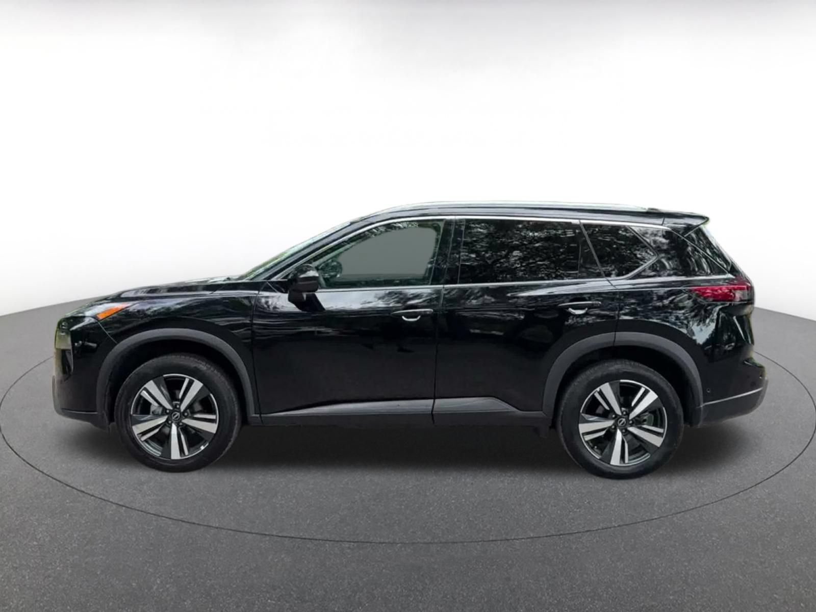 Used 2026 Nissan Rogue SL AWD/4WD image 8