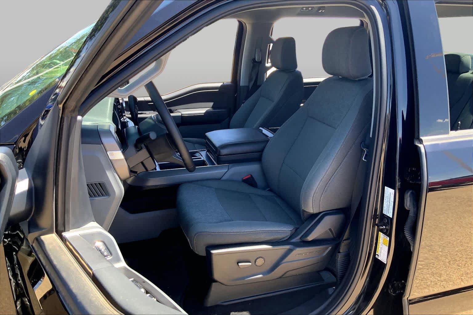 Used 2024 Ford F150 XLT w/ Mobile Office Package RWD image 8