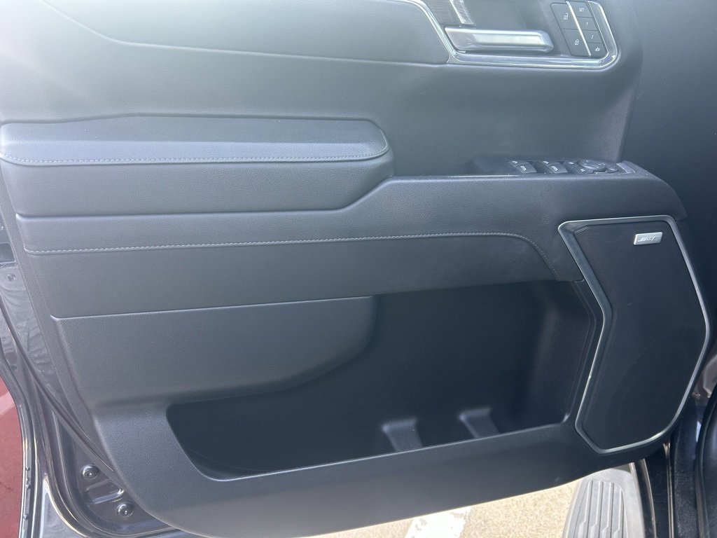 Used 2023 Chevrolet Silverado 1500 LTZ image 3