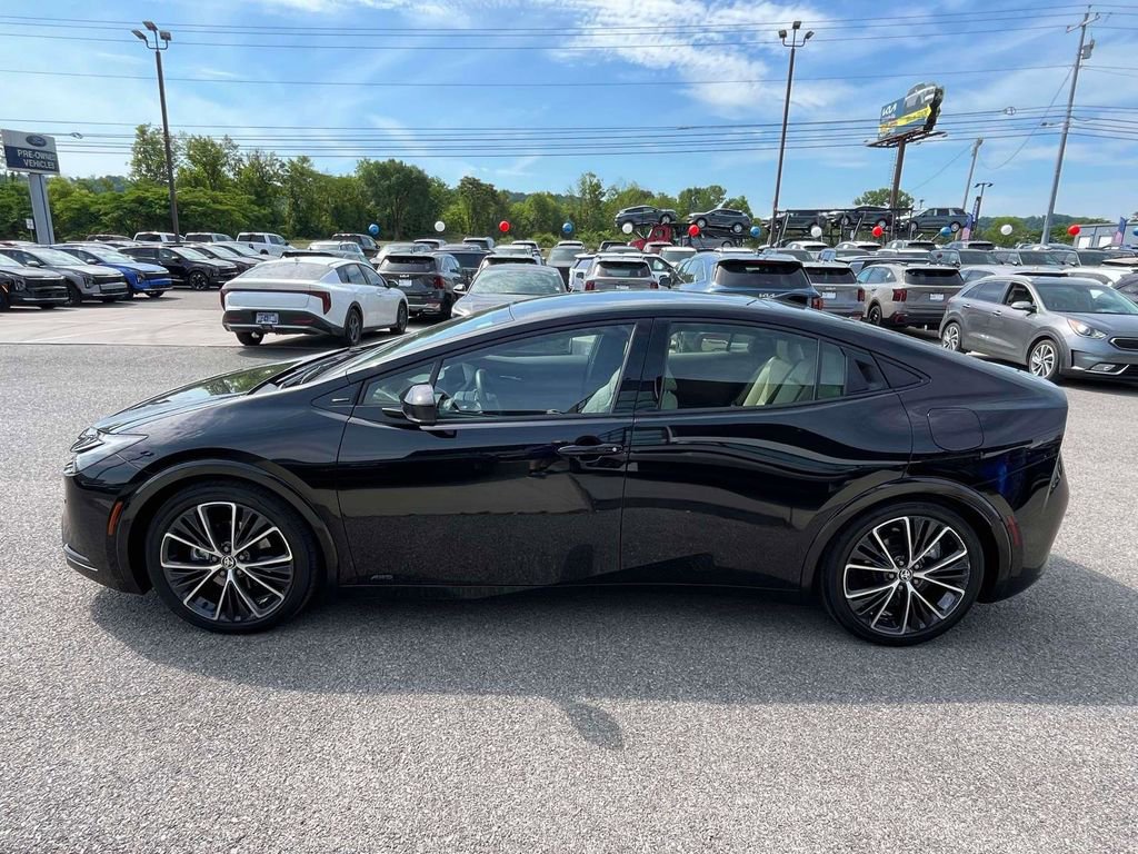 Used 2023 Toyota Prius Limited AWD/4WD image 34