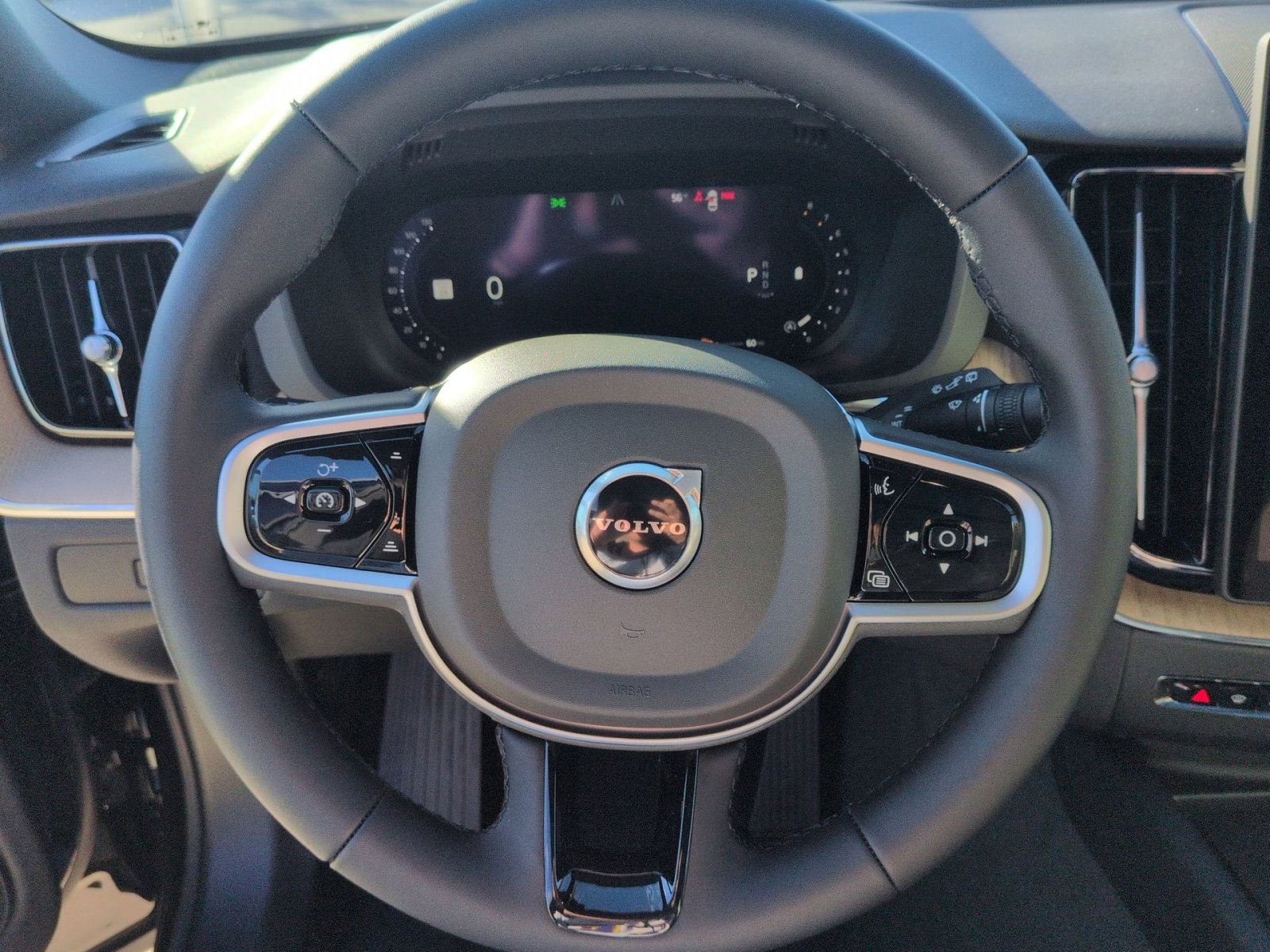 New 2026 Volvo XC60 B5 Plus w/ Protection Package Premier AWD/4WD image 16