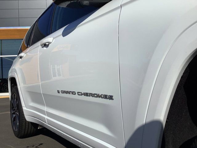 New 2025 Jeep Grand Cherokee Overland w/ Luxury Tech Group IV image 41