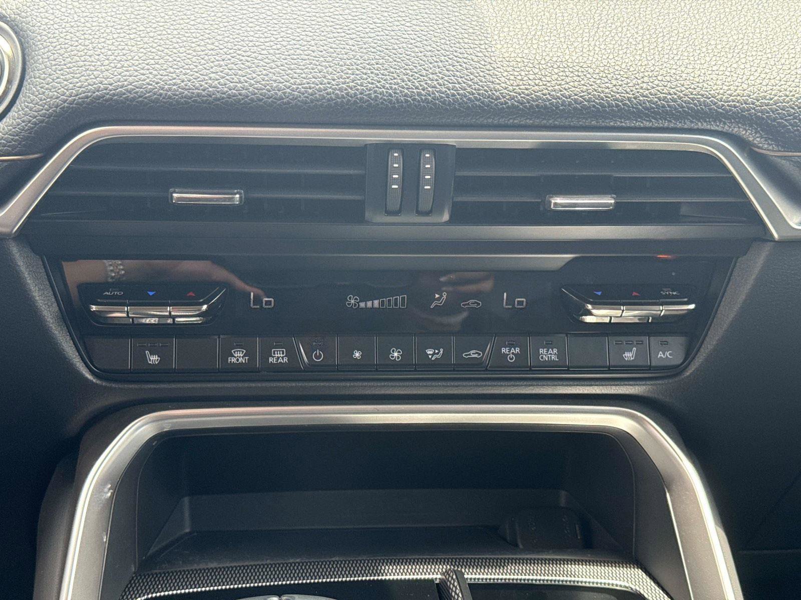 Certified 2024 MAZDA CX-90 Plug-In Hybrid w/ Preferred AWD/4WD image 26