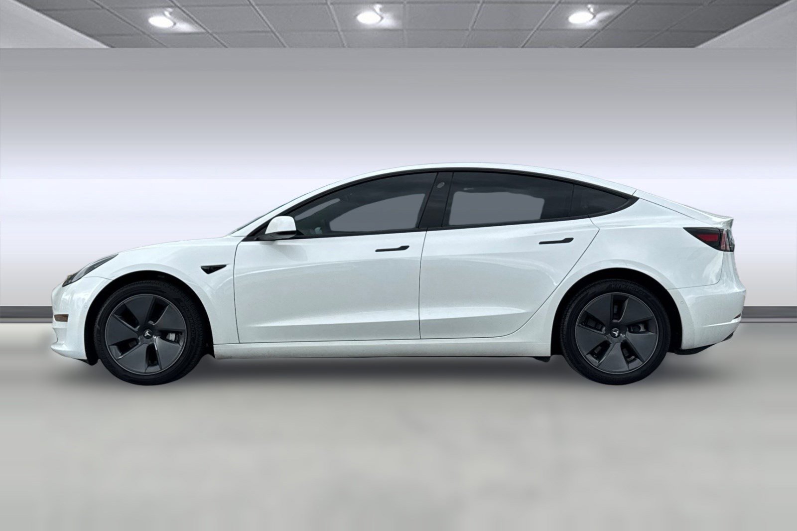 Used 2022 Tesla Model 3 Long Range image 2