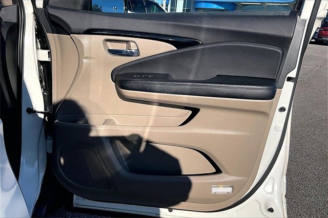 Used 2017 Honda Pilot Touring image 27