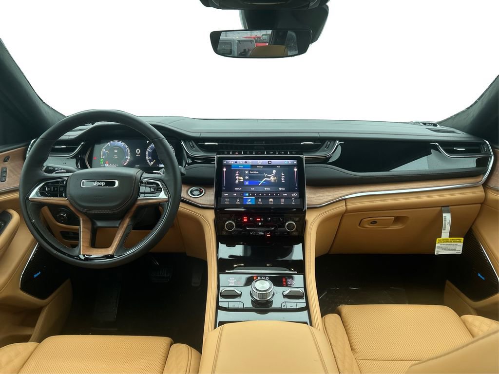 New 2025 Jeep Grand Cherokee Summit image 31