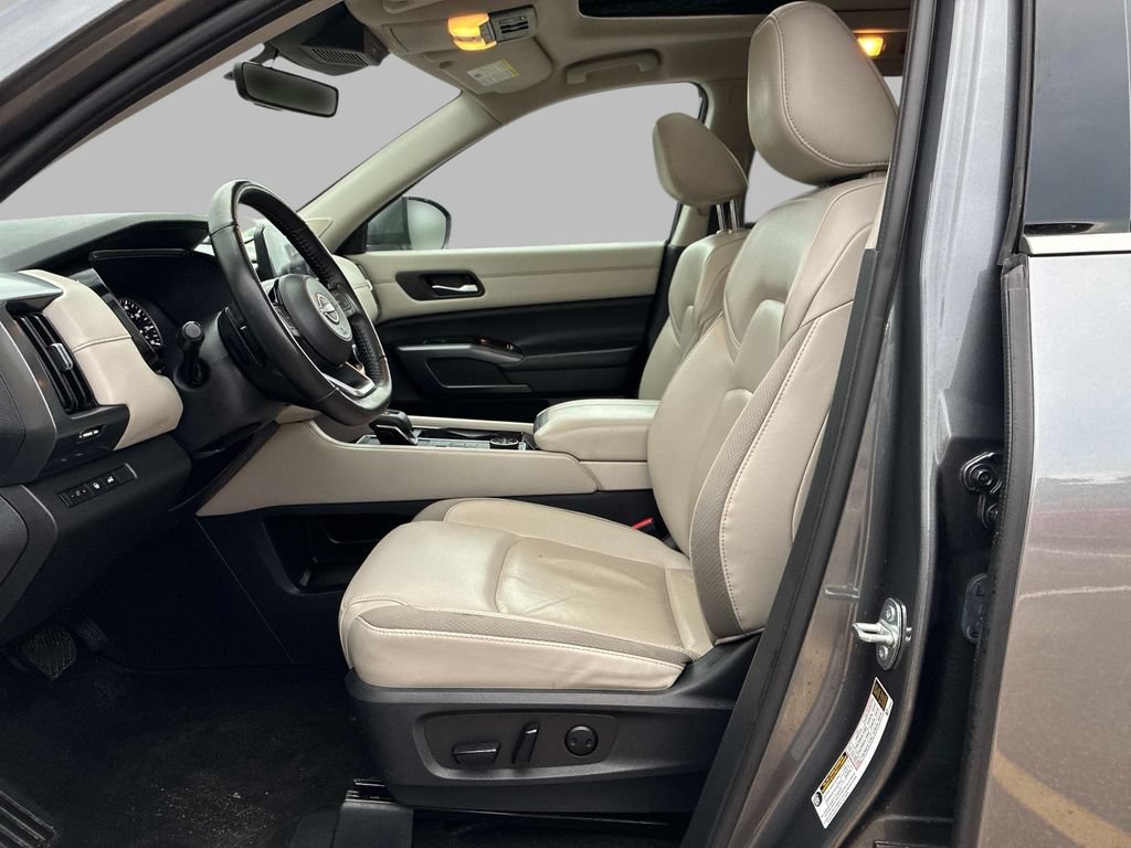 Used 2023 Nissan Pathfinder SL w/ SL Premium Package AWD/4WD image 22