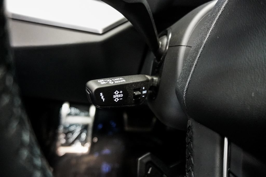 Used 2022 Lamborghini Urus AWD/4WD image 20