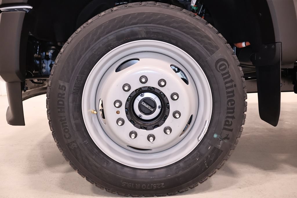 New 2026 Ford F550 4x4 Regular Cab Super Duty image 25