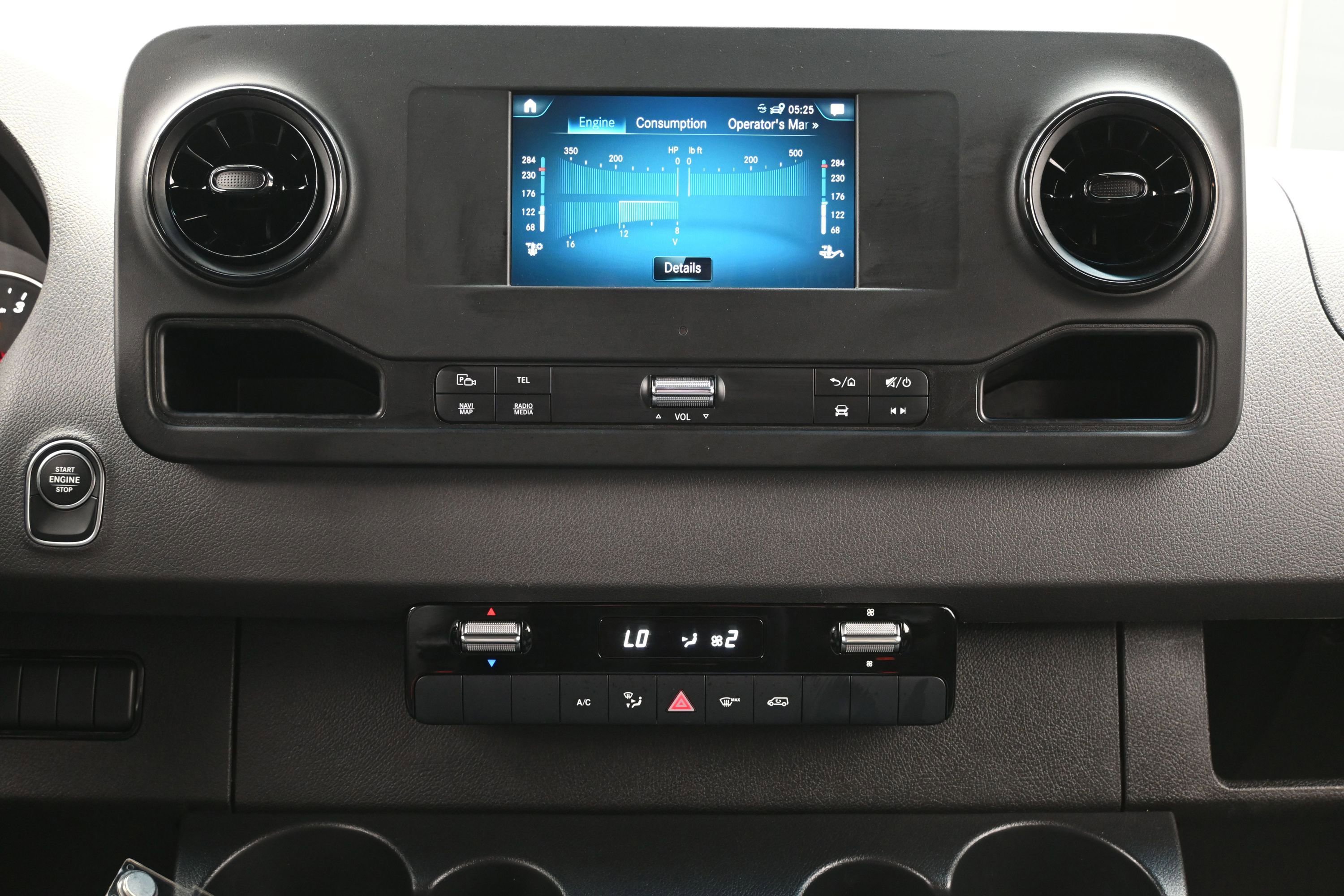 Used 2022 Mercedes-Benz Sprinter 2500 image 29