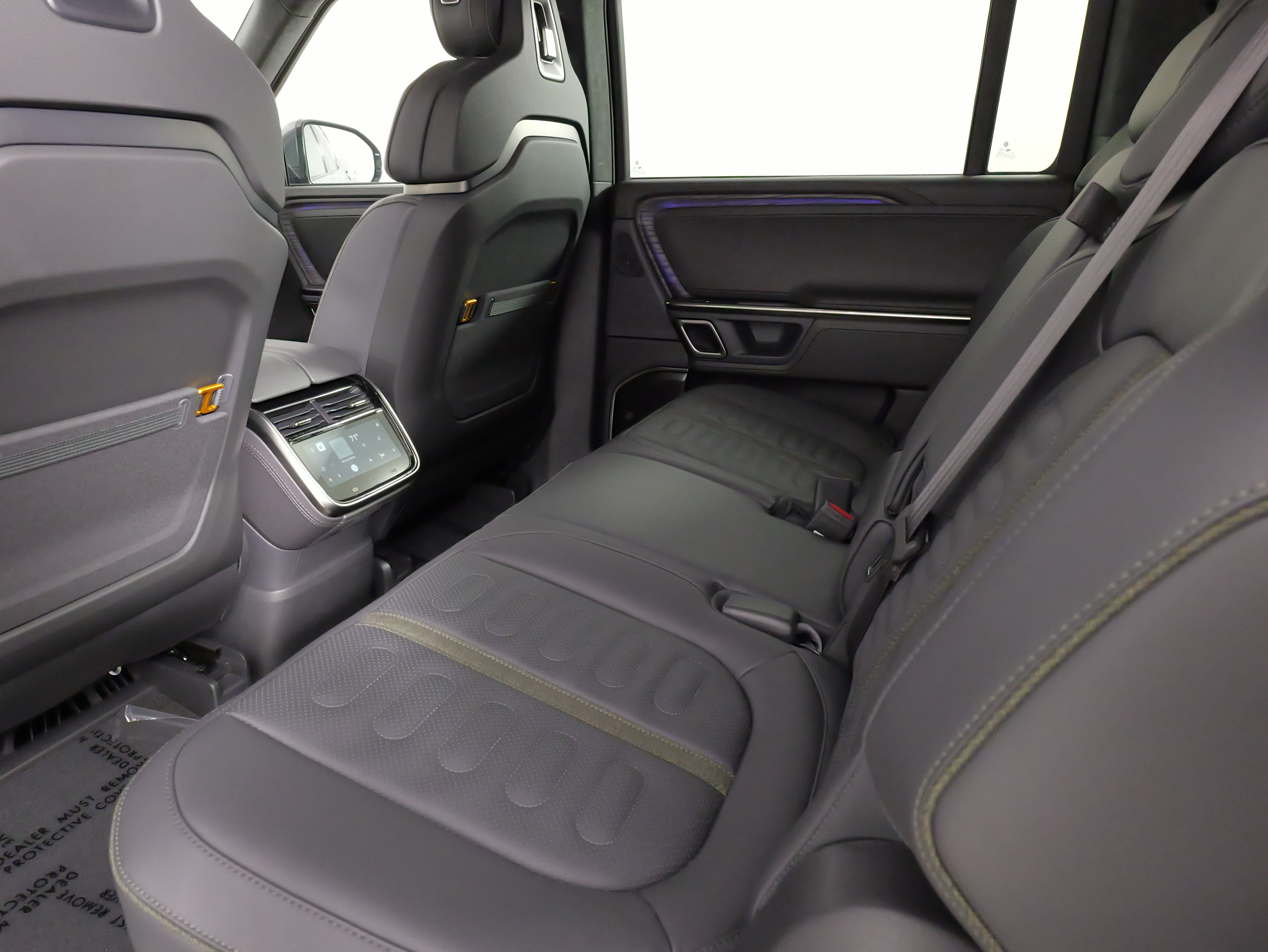 Used 2023 Rivian R1S Adventure AWD/4WD image 35