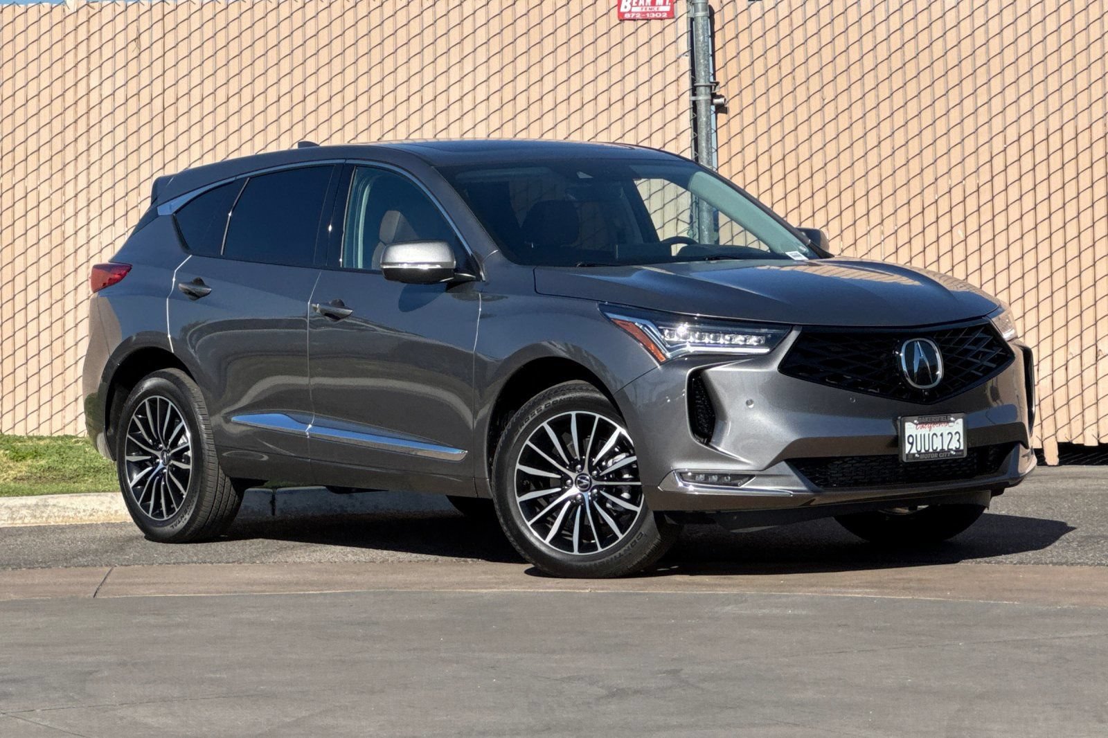 Used 2025 Acura RDX SH-AWD w/ Advance Package image 2