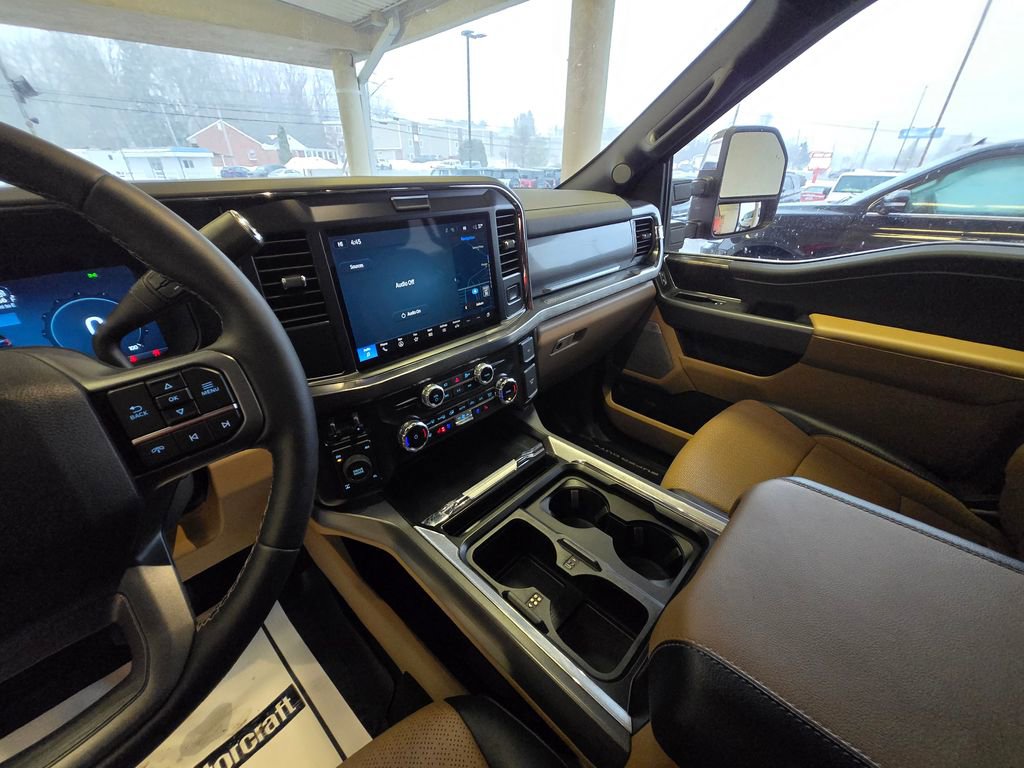 Used 2025 Ford F350 Lariat w/ Chrome Package image 19