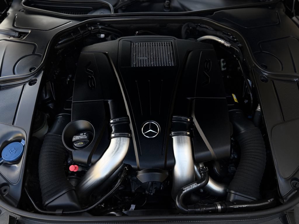 Used 2017 Mercedes-Benz S 550 Sedan image 24