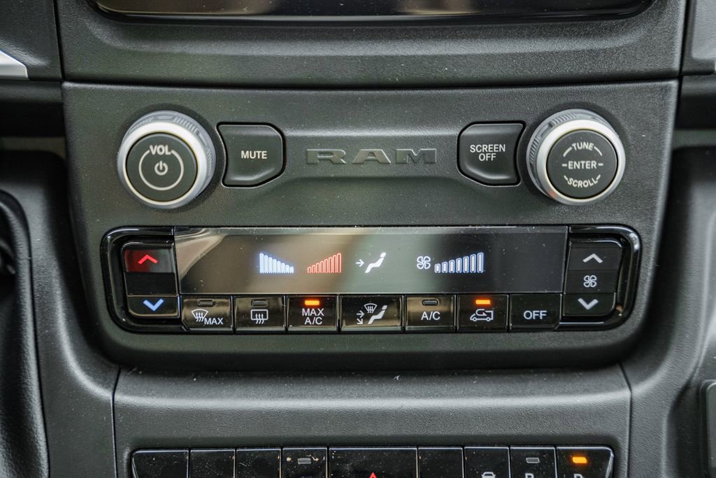 New 2025 RAM ProMaster 3500 w/ Quick Order Package 22G SLT image 21