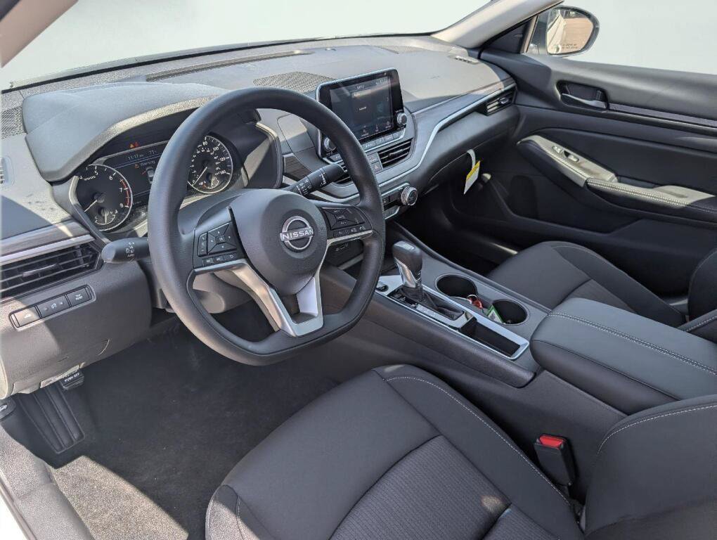 New 2026 Nissan Altima 2.5 SV FWD image 8