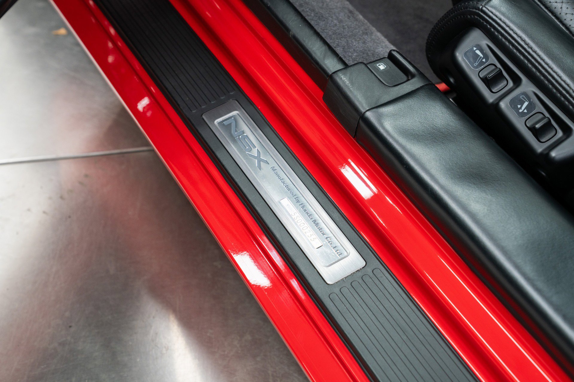 Used 2005 Acura NSX T image 26