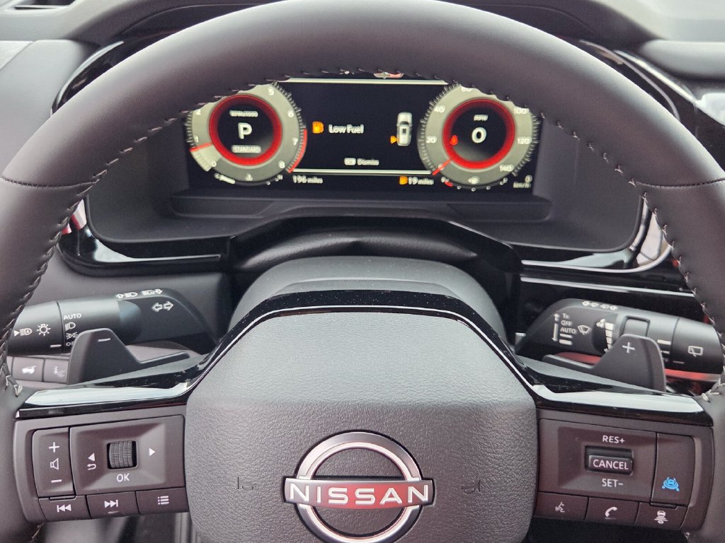 New 2026 Nissan Pathfinder Platinum w/ Accent Package FWD image 25