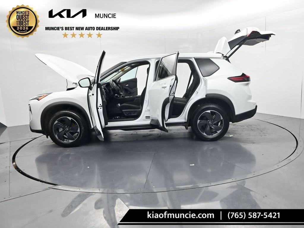 Used 2024 Nissan Rogue SV AWD/4WD image 59