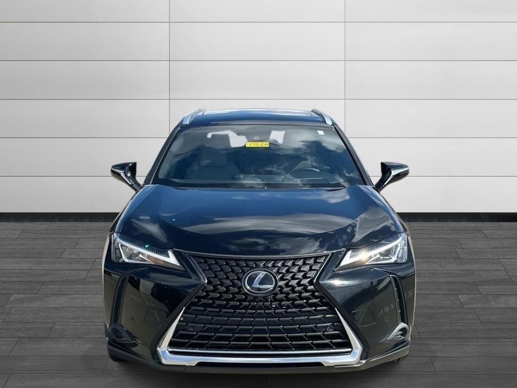 Used 2019 Lexus UX 200 w/ Premium Package image 8