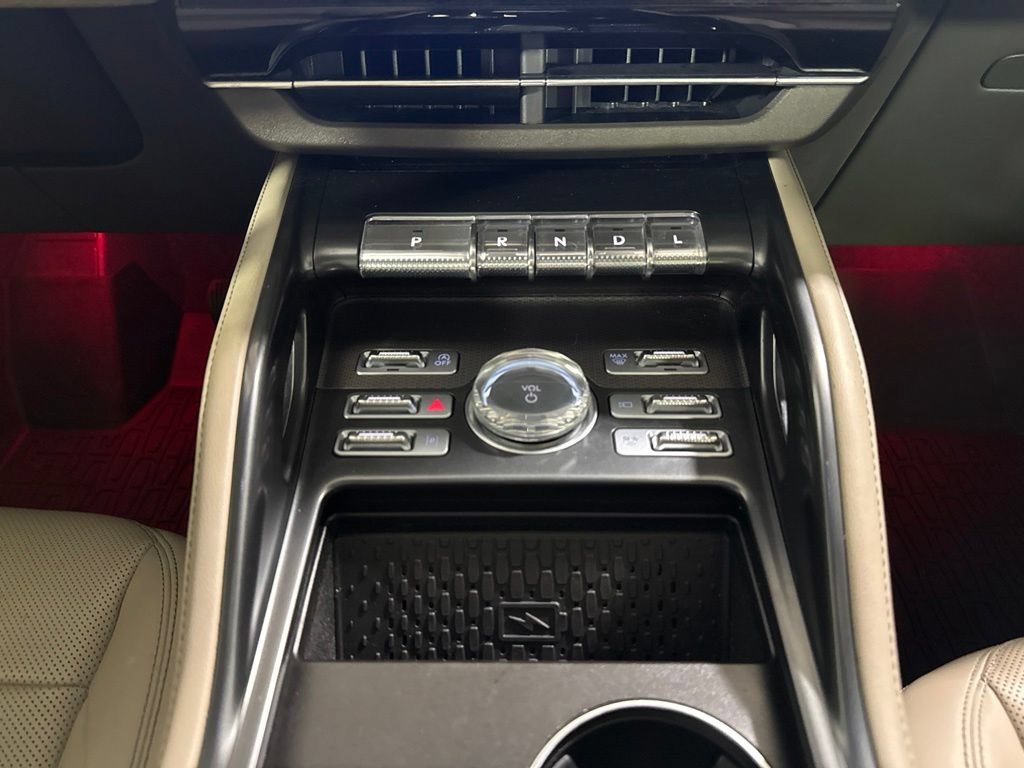 Used 2024 Lincoln Nautilus Premier w/ Equipment Group 102A AWD/4WD image 31