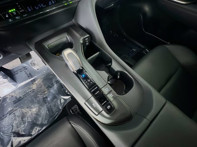 Used 2023 Toyota Crown AWD/4WD image 25