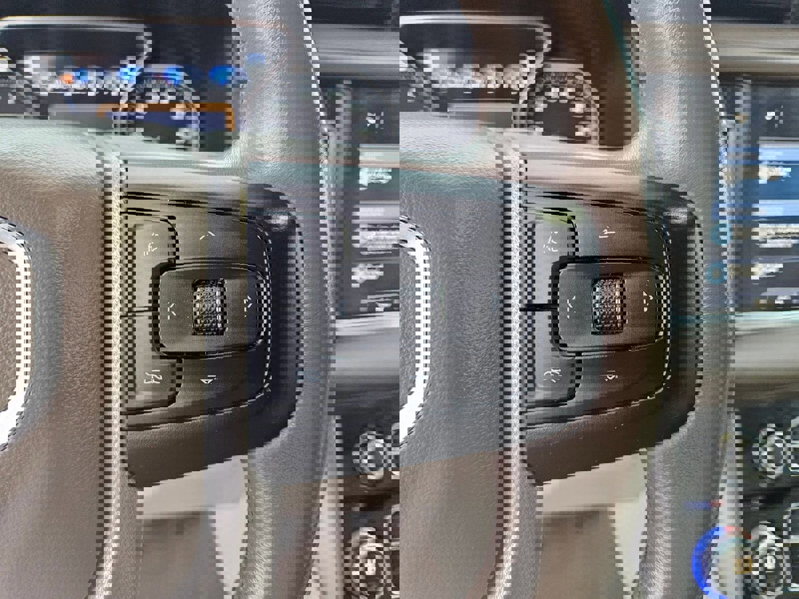 Used 2021 GMC Yukon Denali w/ Denali Premium Package image 13