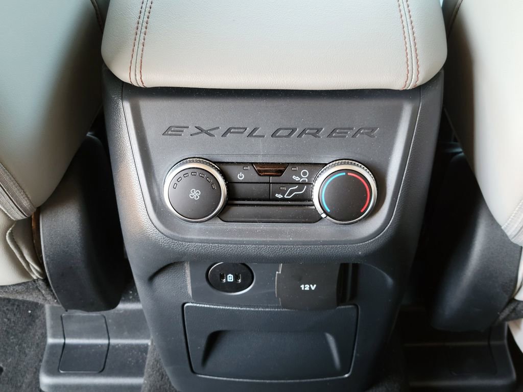Certified 2025 Ford Explorer Active w/ Active Comfort Package image 17