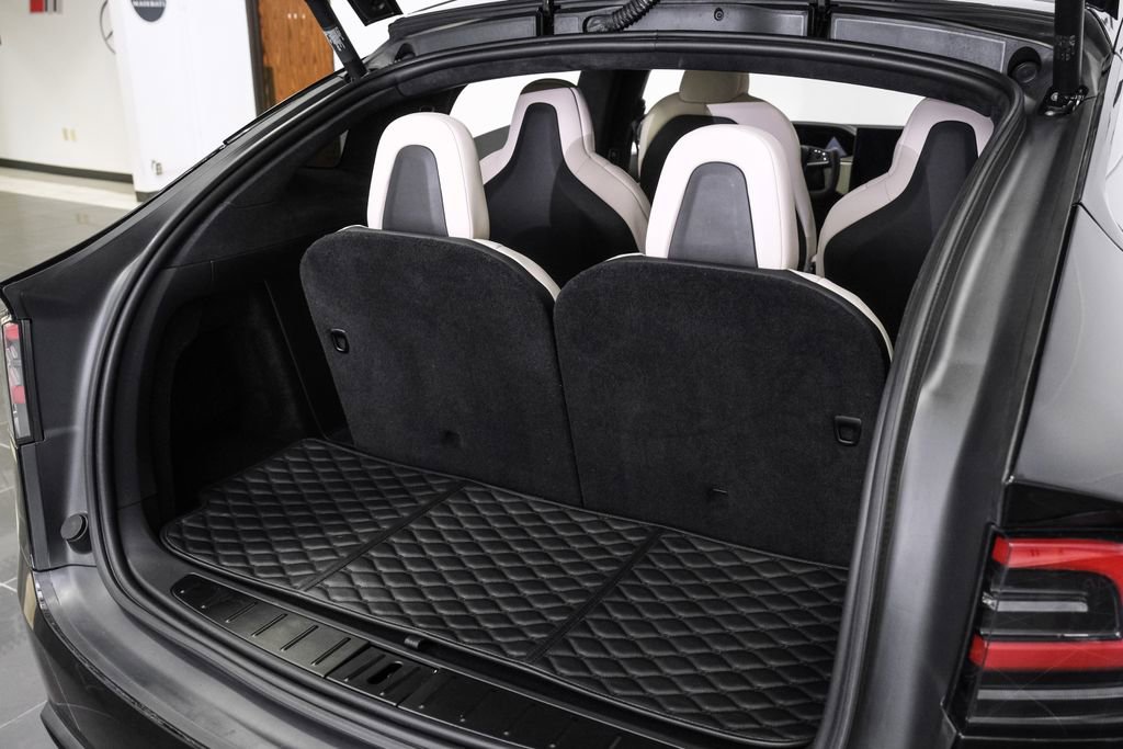 Used 2023 Tesla Model X image 57