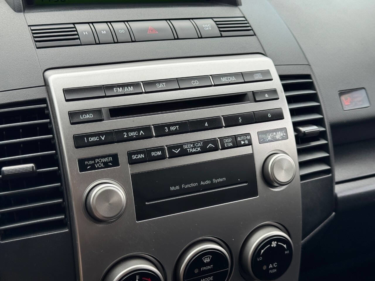 Used 2010 MAZDA MAZDA5 Sport image 39