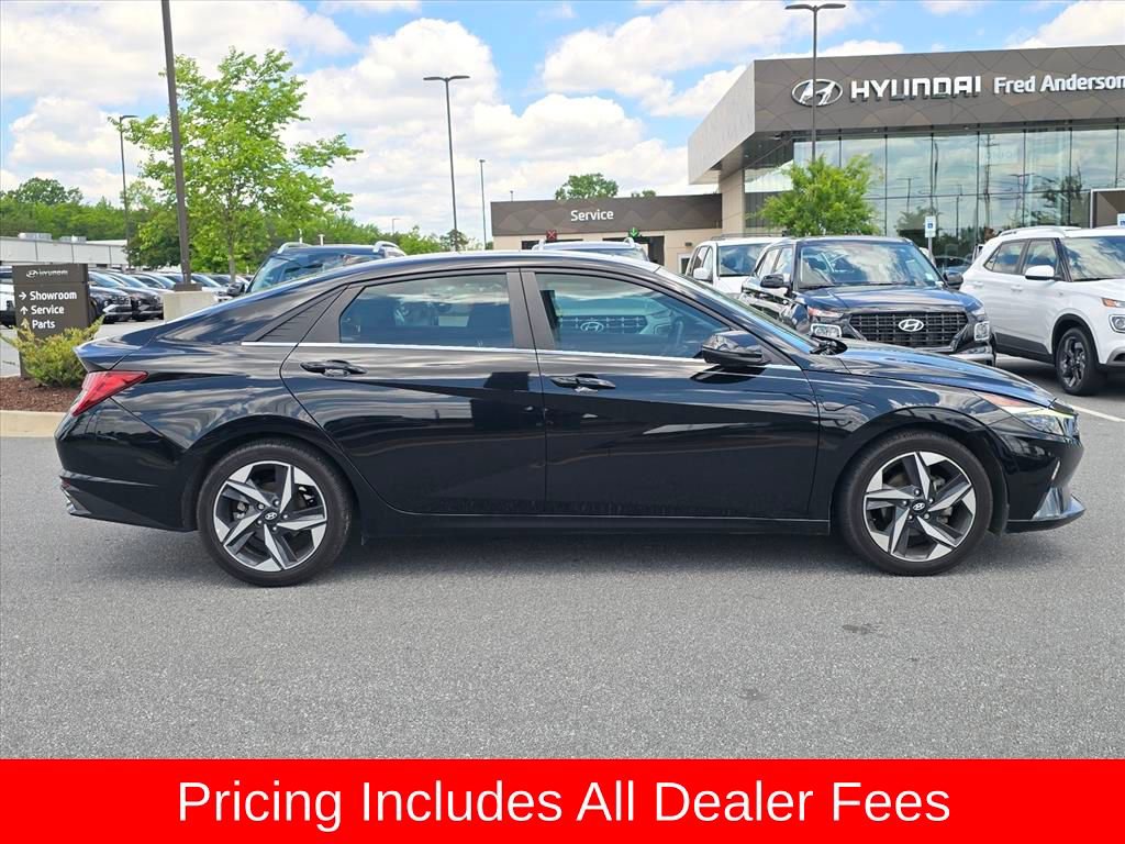 Certified 2022 Hyundai Elantra Limited FWD image 2