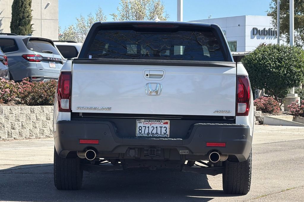 Certified 2023 Honda Ridgeline Black Edition image 5