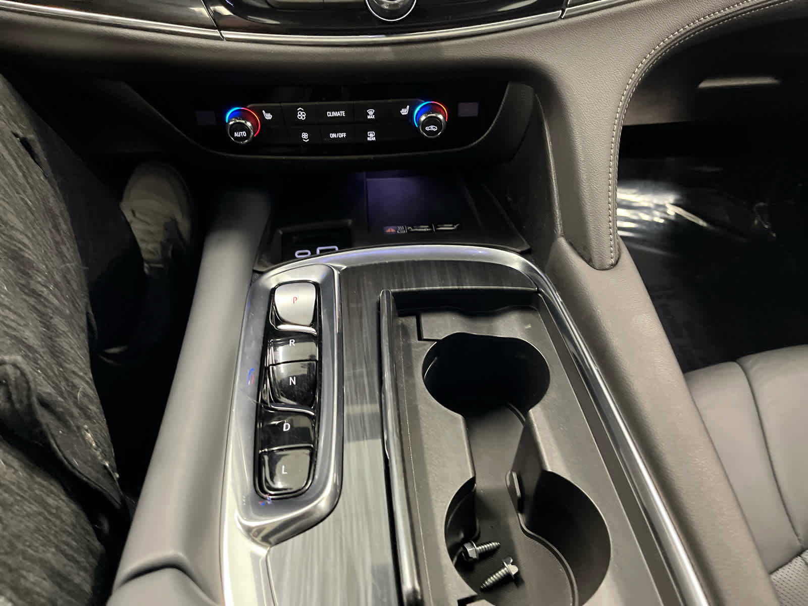 Used 2023 Buick Enclave Essence w/ Experience Buick Package image 25