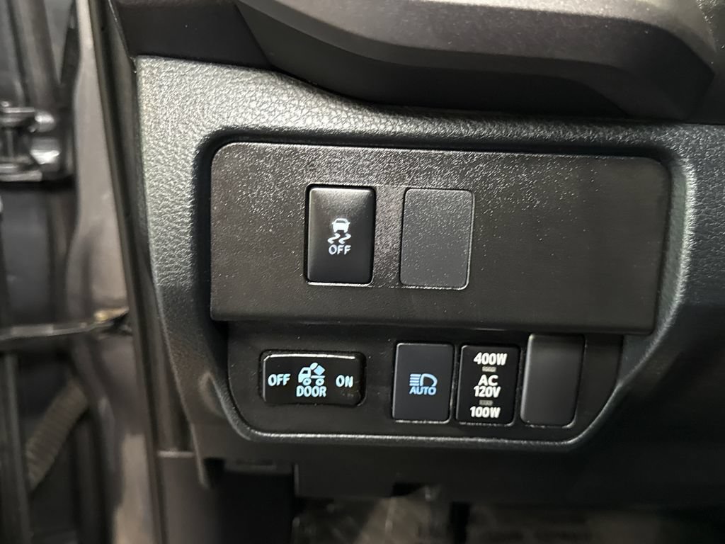 Used 2021 Toyota Tacoma TRD Sport AWD/4WD image 24