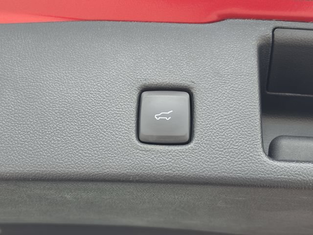 Used 2022 Ford Escape Titanium w/ Titanium Elite Package FWD image 9
