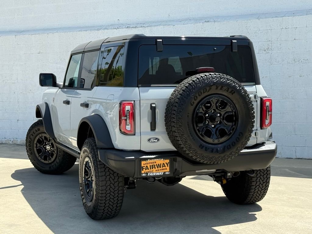 New 2026 Ford Bronco Badlands w/ Sasquatch Package AWD/4WD image 4
