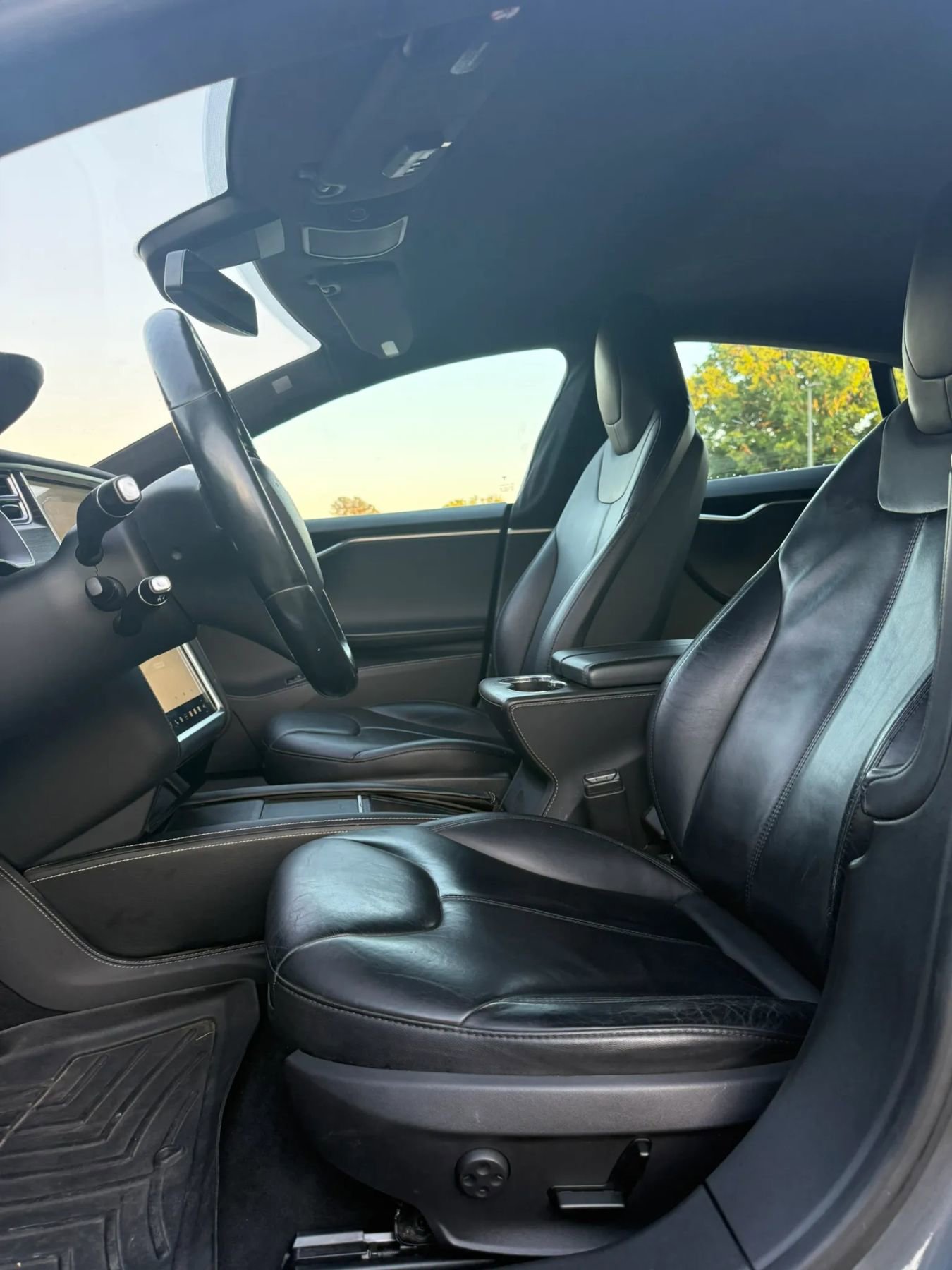 Used 2015 Tesla Model S 85D AWD/4WD image 5